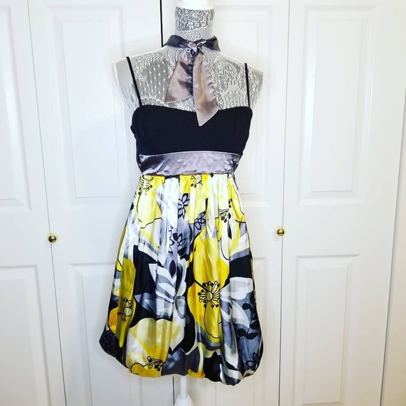 Spring formal mini dress - Picture 3 of 7